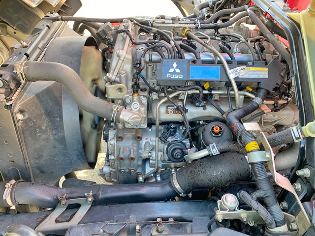 三菱ふそうキャンタークレーン4段小型（2t・3t）[写真28]