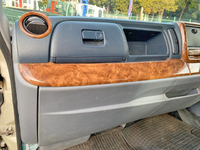 三菱ふそうキャンタークレーン4段小型（2t・3t）[写真32]