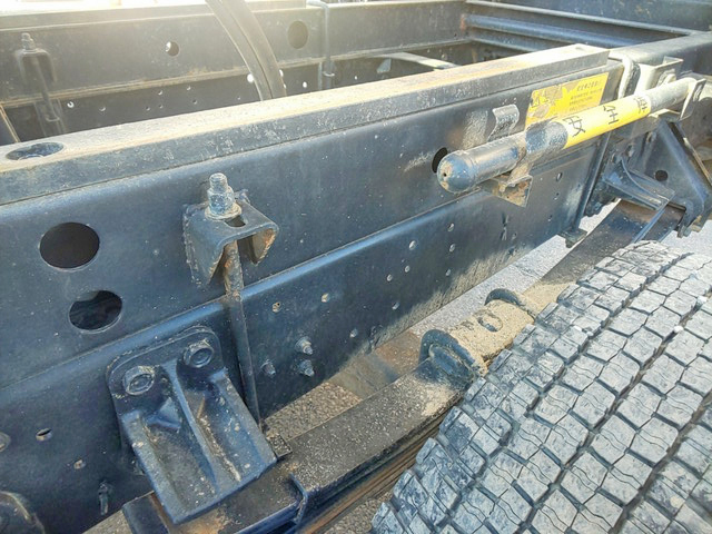 いすゞフォワードダンプ中型（4t）[写真23]