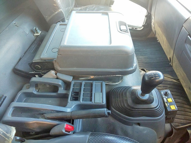 いすゞフォワードダンプ中型（4t）[写真34]