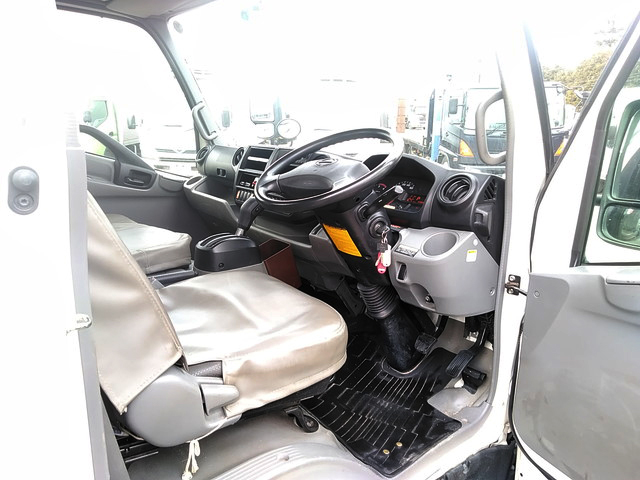 日野デュトロユニック4段小型（2t・3t）[写真32]