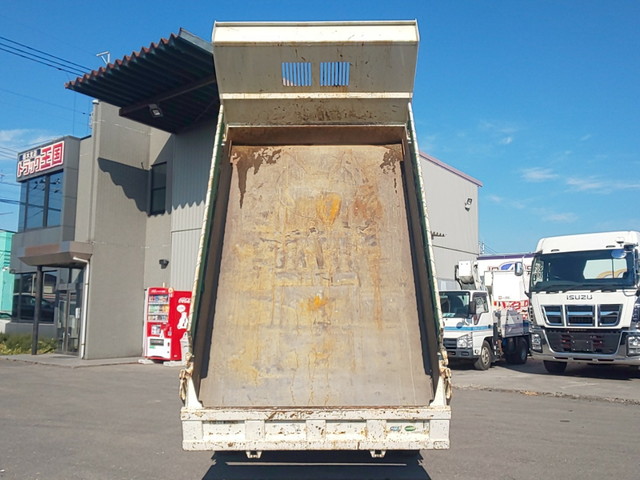 いすゞフォワードダンプ中型（4t）[写真12]