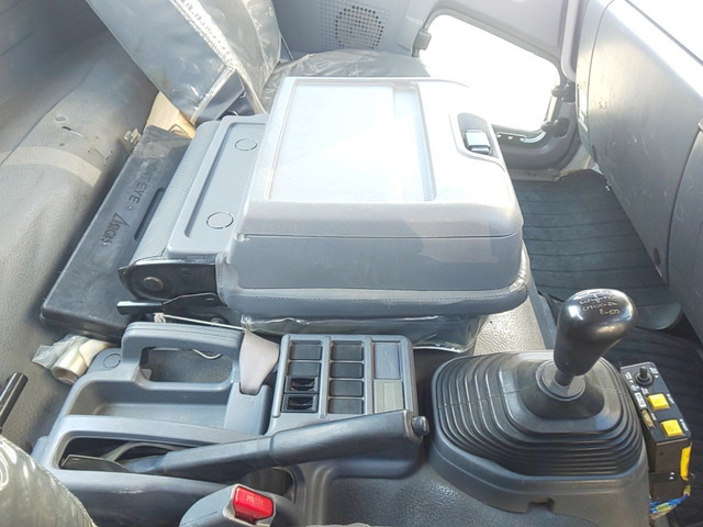 いすゞフォワードダンプ中型（4t）[写真33]