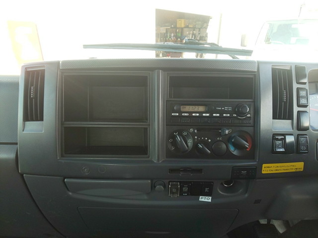 いすゞフォワードダンプ中型（4t）[写真37]