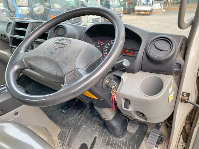 日野デュトロクレーン3段小型（2t・3t）[写真36]