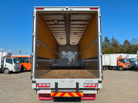 いすゞギガアルミウイング大型（10t）[写真13]