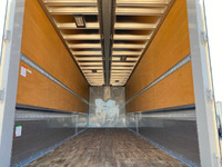 いすゞギガアルミウイング大型（10t）[写真14]