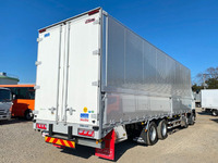 いすゞギガアルミウイング大型（10t）[写真02]