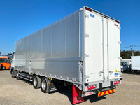 いすゞギガアルミウイング大型（10t）[写真04]