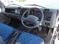 三菱ふそうキャンター幌車小型（2t・3t）[写真36]