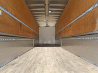 UDトラックスクオンアルミウイング大型（10t）[写真11]