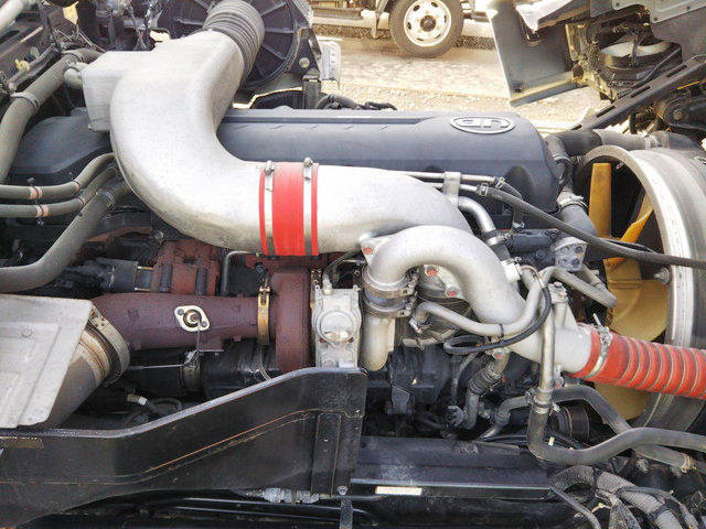 UDトラックスクオンアルミウイング大型（10t）[写真23]