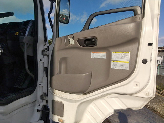 UDトラックスクオンアルミウイング大型（10t）[写真27]