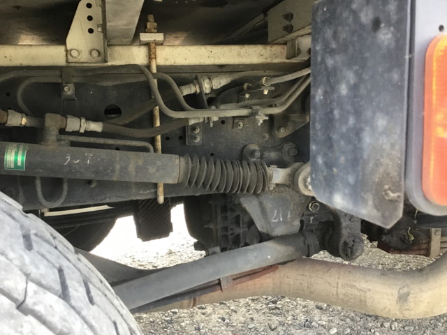 いすゞギガアルミウイング大型（10t）[写真12]