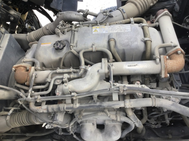 いすゞギガアルミウイング大型（10t）[写真15]