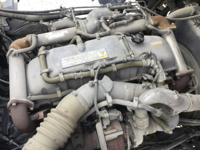 いすゞギガアルミウイング大型（10t）[写真16]