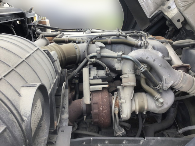 いすゞギガアルミウイング大型（10t）[写真17]