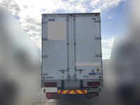 いすゞギガアルミウイング大型（10t）[写真04]