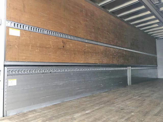 UDトラックスクオンアルミウイング大型（10t）[写真10]