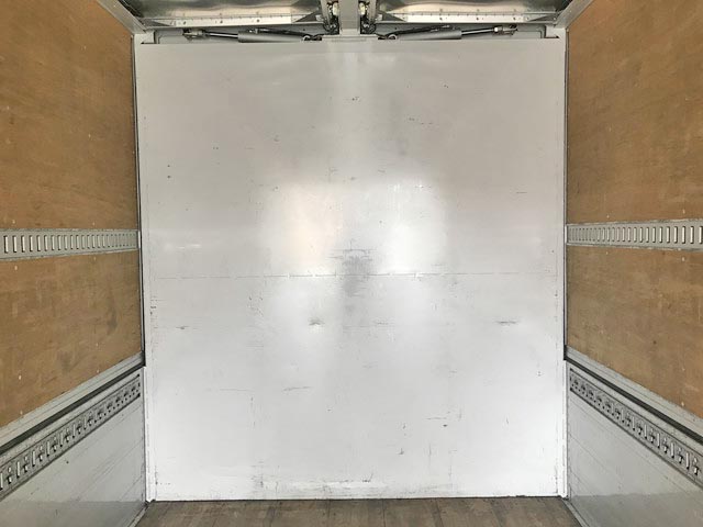 UDトラックスクオンアルミウイング大型（10t）[写真11]