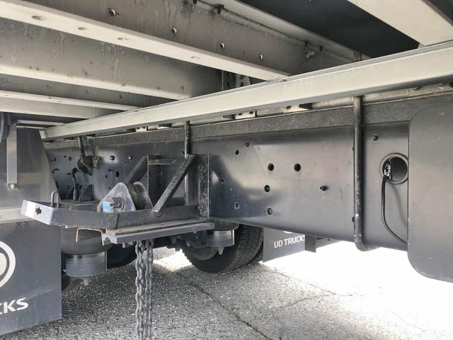 UDトラックスクオンアルミウイング大型（10t）[写真23]