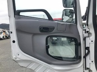 UDトラックスクオンアルミウイング大型（10t）[写真28]