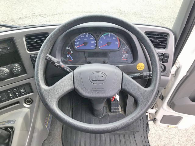 UDトラックスクオンアルミウイング大型（10t）[写真36]