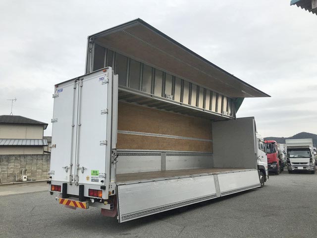 UDトラックスクオンアルミウイング大型（10t）[写真04]