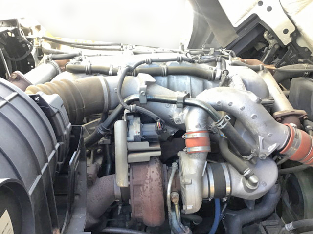 いすゞギガアルミウイング大型（10t）[写真18]