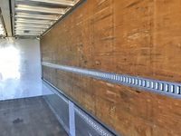 いすゞギガアルミウイング大型（10t）[写真07]