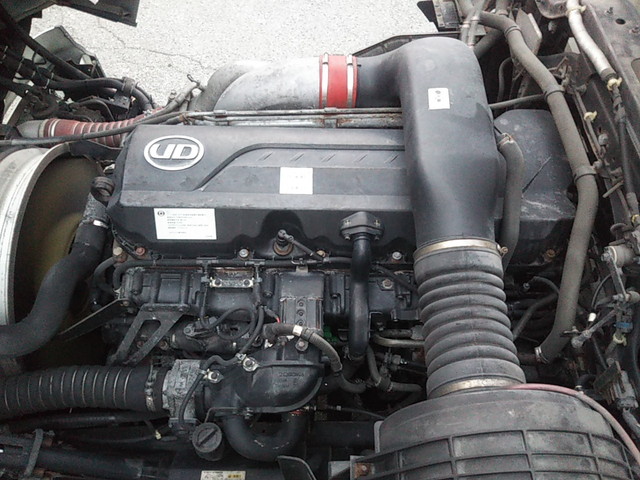 UDトラックスクオンアルミウイング大型（10t）[写真24]