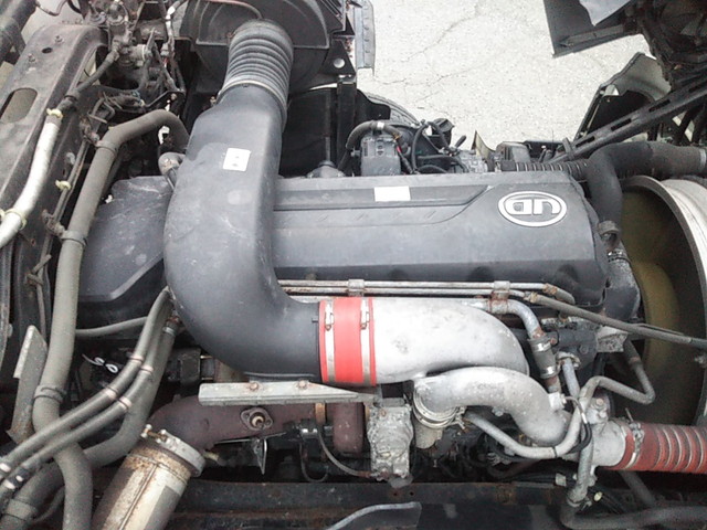 UDトラックスクオンアルミウイング大型（10t）[写真25]