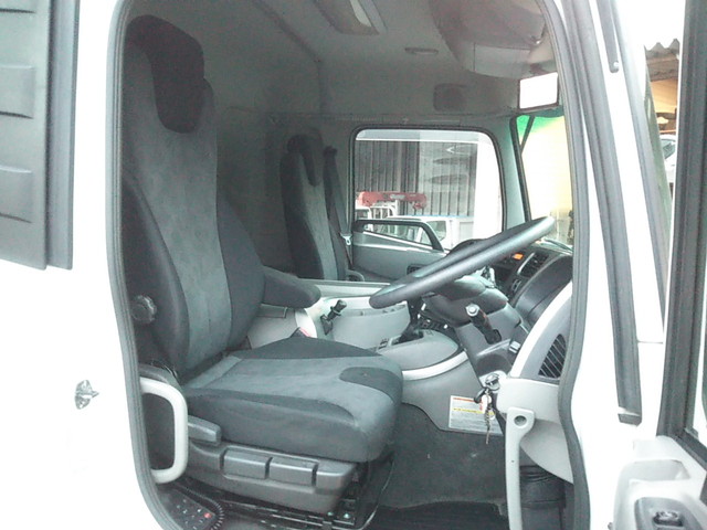 UDトラックスクオンアルミウイング大型（10t）[写真29]