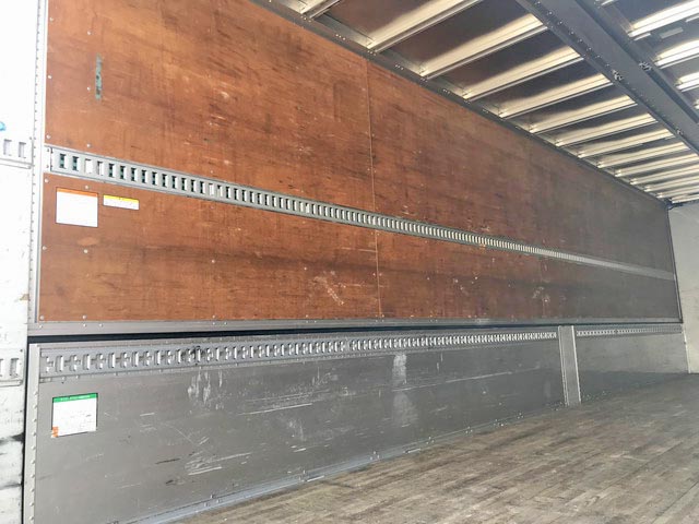 UDトラックスクオンアルミウイング大型（10t）[写真10]