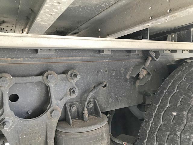 UDトラックスクオンアルミウイング大型（10t）[写真22]