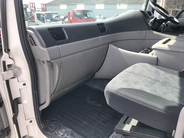 UDトラックスクオンアルミウイング大型（10t）[写真30]