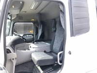 UDトラックスクオンアルミウイング大型（10t）[写真31]