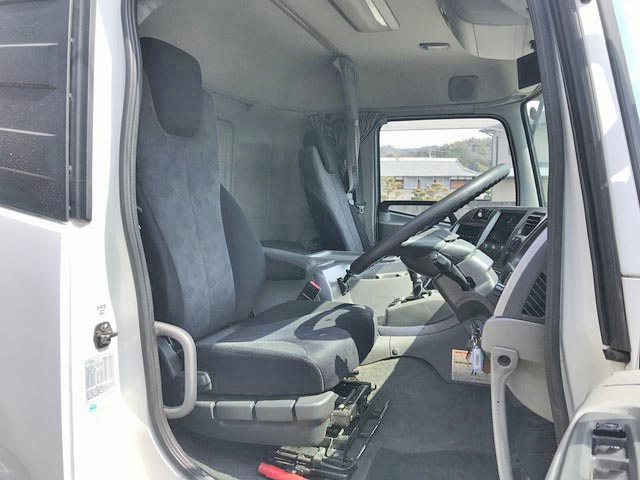 UDトラックスクオンアルミウイング大型（10t）[写真33]