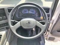 UDトラックスクオンアルミウイング大型（10t）[写真35]