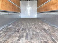 いすゞフォワードアルミウイング中型（4t）[写真11]