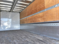 いすゞフォワードアルミウイング中型（4t）[写真12]