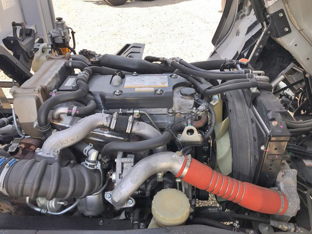 いすゞフォワードアルミウイング中型（4t）[写真14]