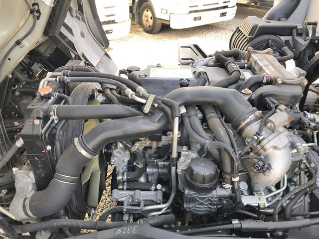 いすゞフォワードアルミウイング中型（4t）[写真15]