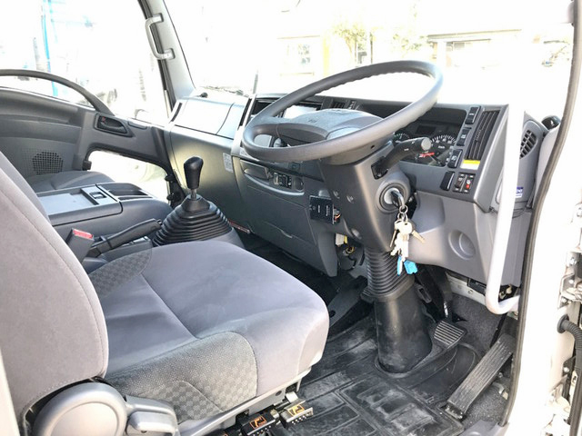 いすゞフォワードアルミウイング中型（4t）[写真18]