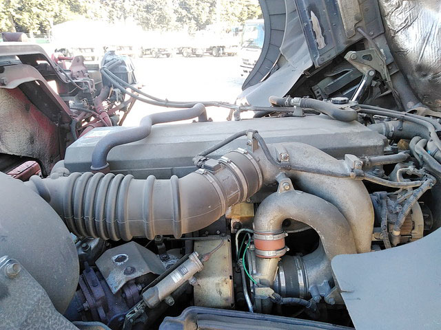 日野プロフィアトレーラーヘッド（トラクターヘッド）大型（10t）[写真23]