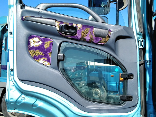 日野プロフィアトレーラーヘッド（トラクターヘッド）大型（10t）[写真25]