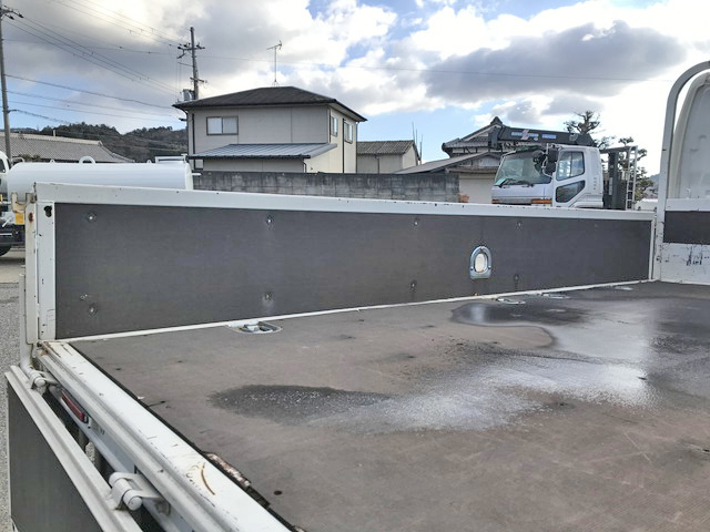 トヨタトヨエース平ボディ小型（2t・3t）[写真12]