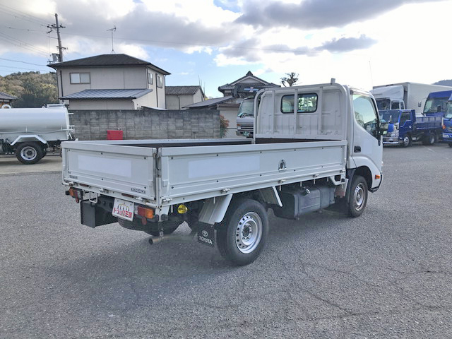 トヨタトヨエース平ボディ小型（2t・3t）[写真02]