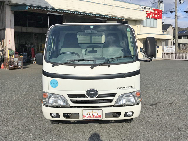 トヨタトヨエース平ボディ小型（2t・3t）[写真06]