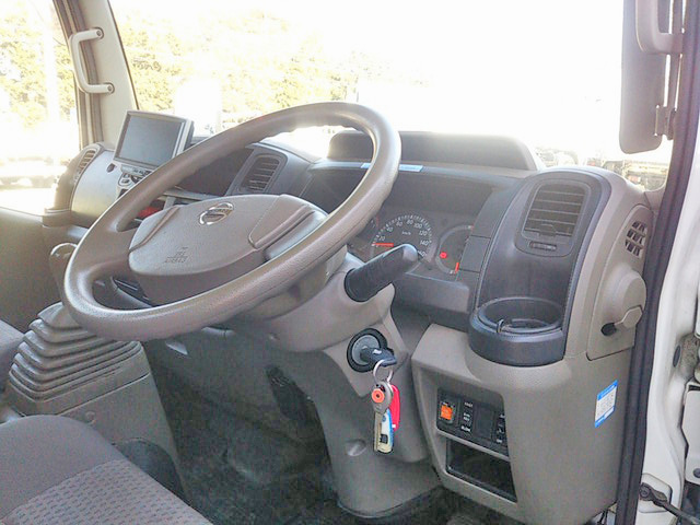 日産アトラス平ボディ小型（2t・3t）[写真33]